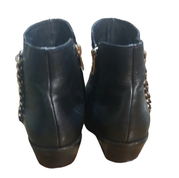 Coach Black Leather Booties Ankle Boots w Gold Chain Detail size 9 - Picture 8 of 13